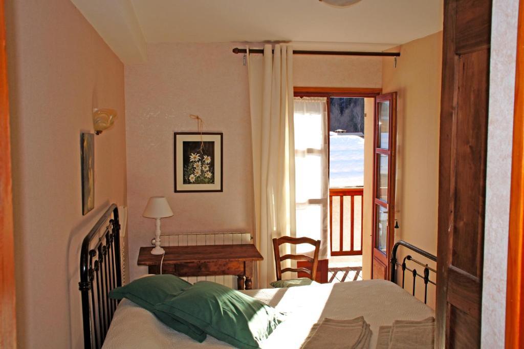 Hôtel Le Relais Des Vaudois à Freissinières Chambre photo