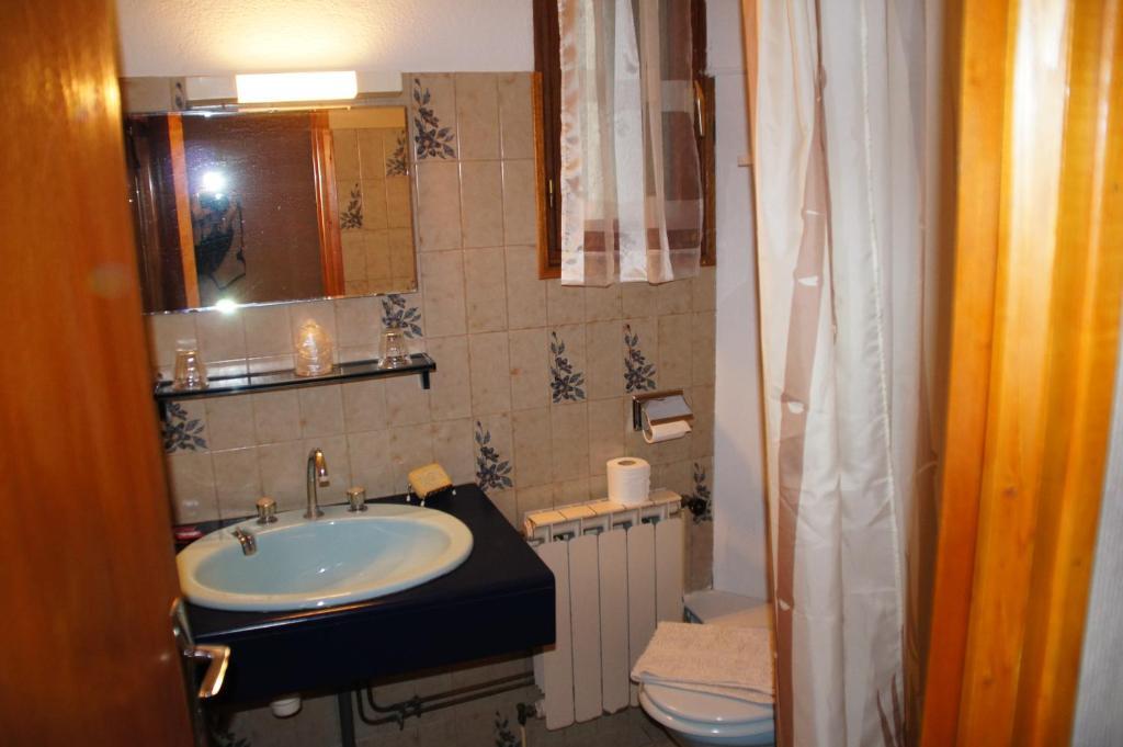 Hôtel Le Relais Des Vaudois à Freissinières Chambre photo